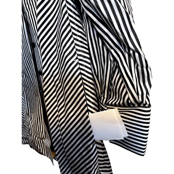 Chico's Top Size 00/2P Gray White Striped Tunic Long Sleeves Button Up Pockets - Picture 8 of 11